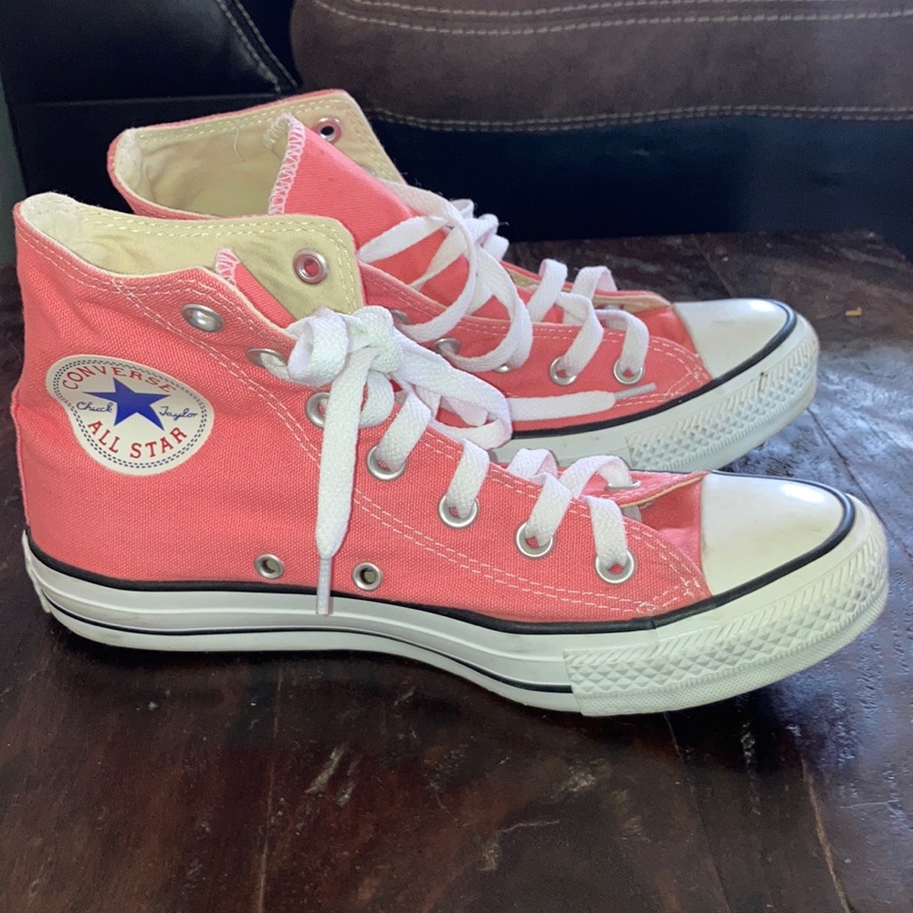 Pink high top converse size 7